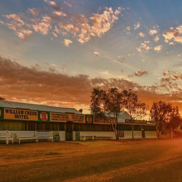 Tramonto al William Creek Hotel